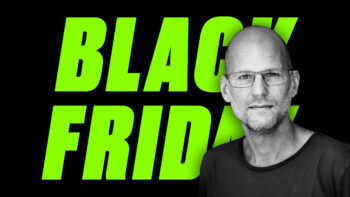 Chefredaktör Mattias Göransson framför vinjetten Black Friday.